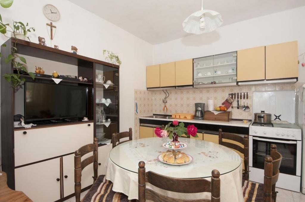 Apartments Gorana Splitska Bilik gambar