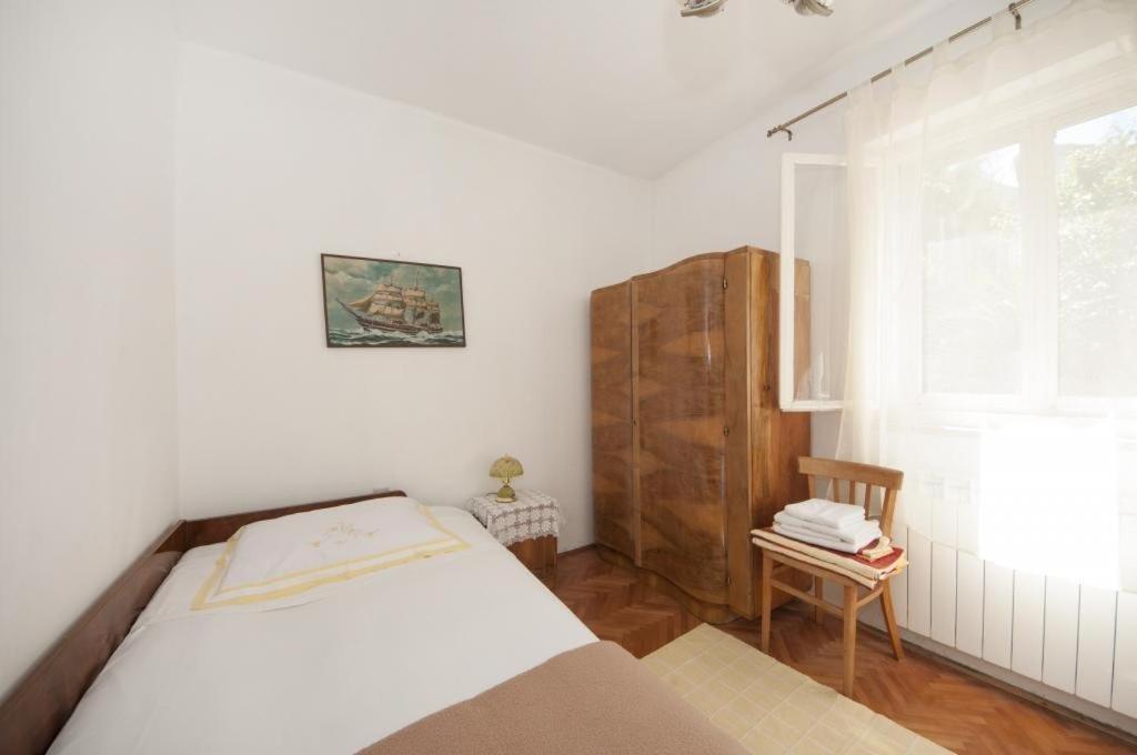 Apartments Gorana Splitska Bilik gambar
