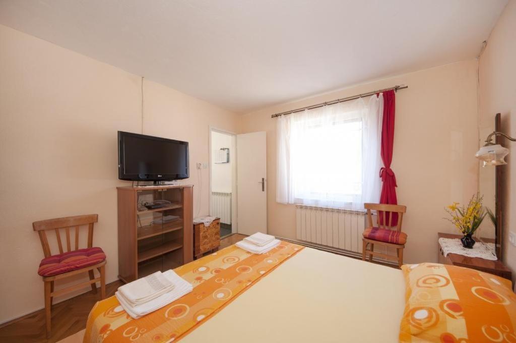 Apartments Gorana Splitska Bilik gambar