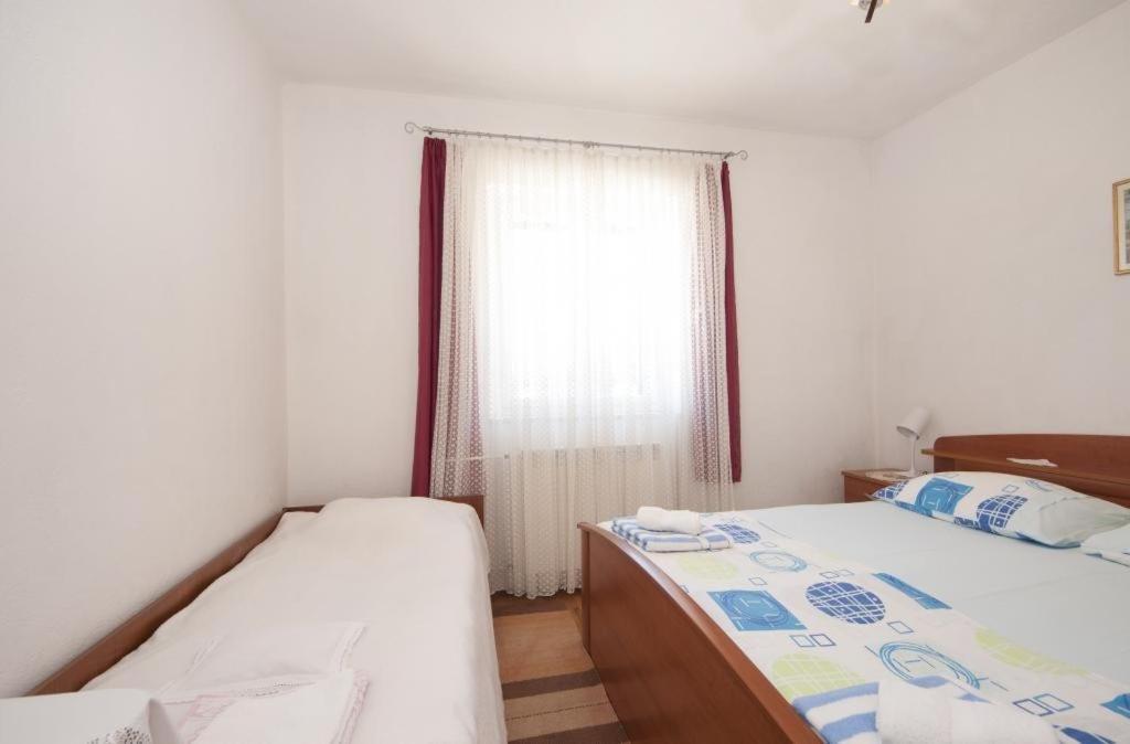 Apartments Gorana Splitska Bilik gambar