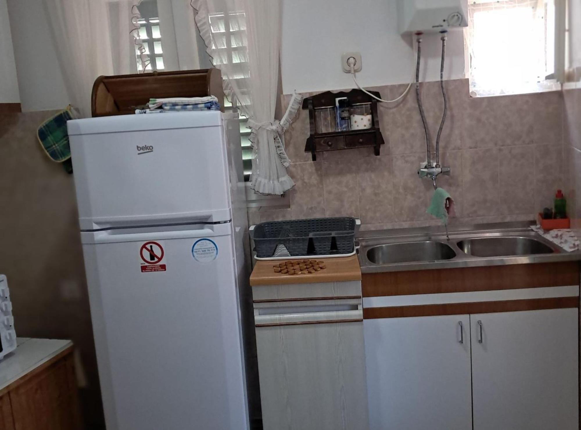 Apartments Gorana Splitska Luaran gambar