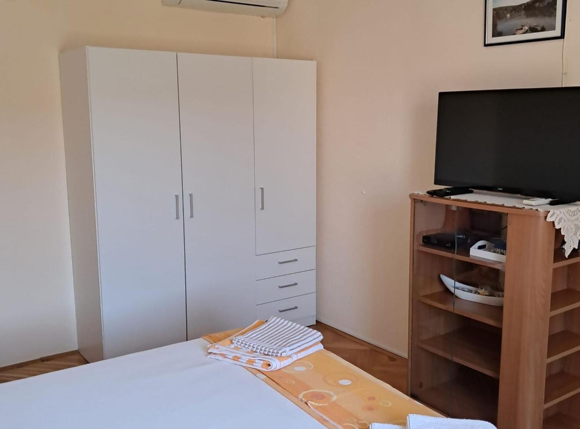 Apartments Gorana Splitska Luaran gambar