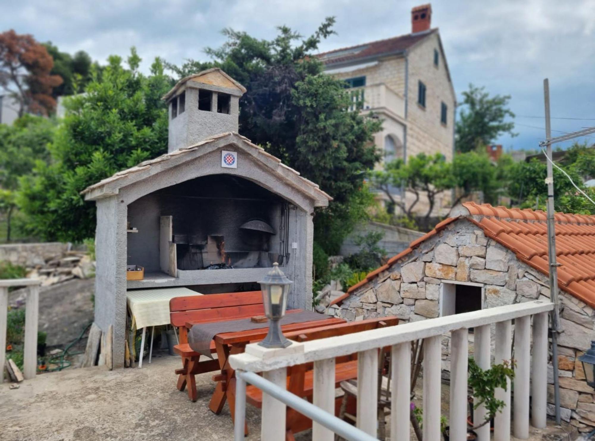 Apartments Gorana Splitska Luaran gambar