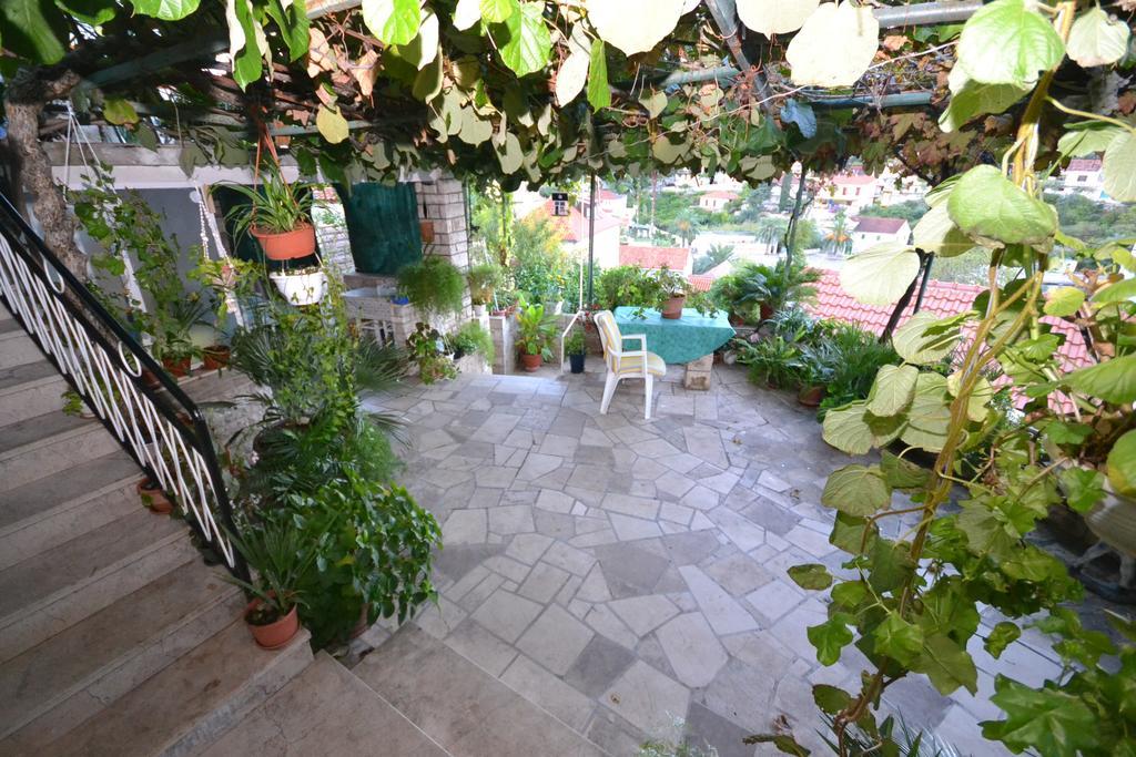 Apartments Gorana Splitska Luaran gambar
