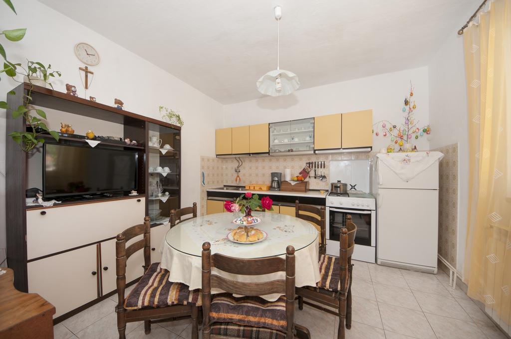 Apartments Gorana Splitska Luaran gambar