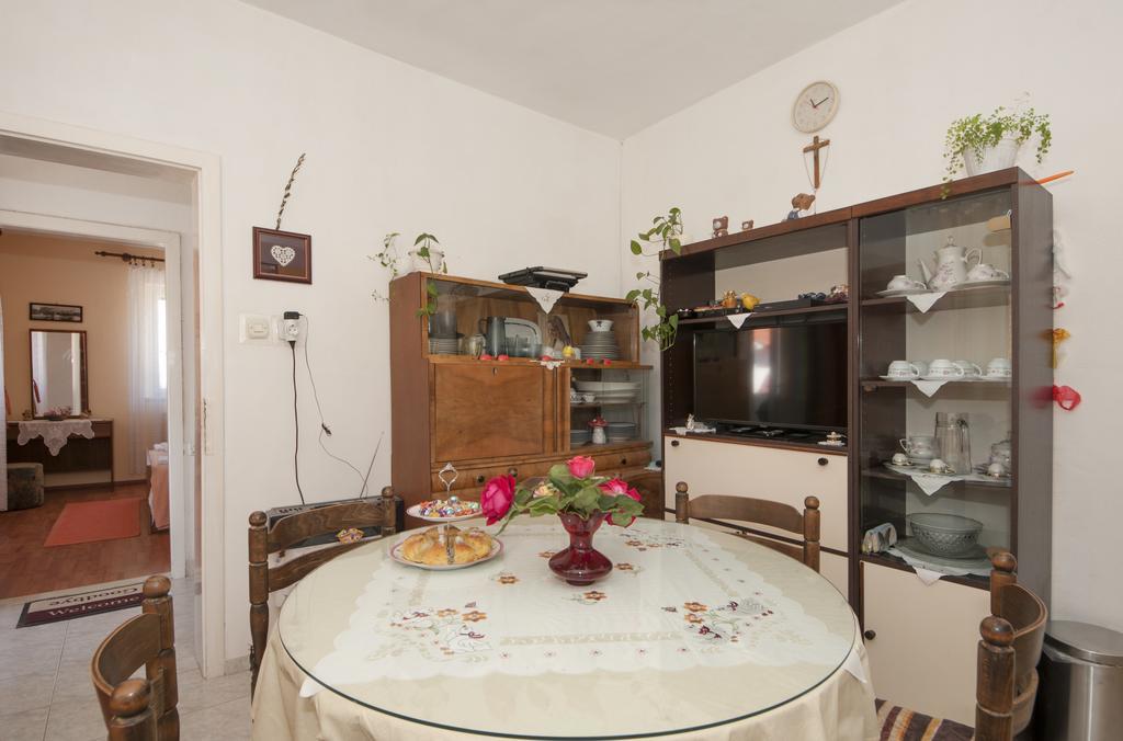 Apartments Gorana Splitska Luaran gambar