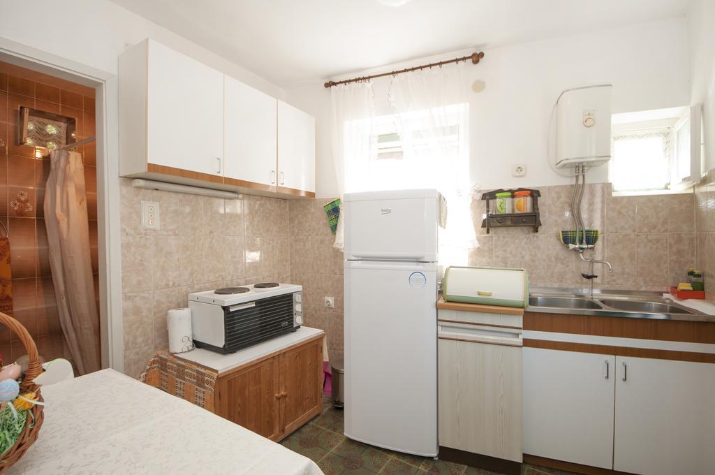 Apartments Gorana Splitska Luaran gambar
